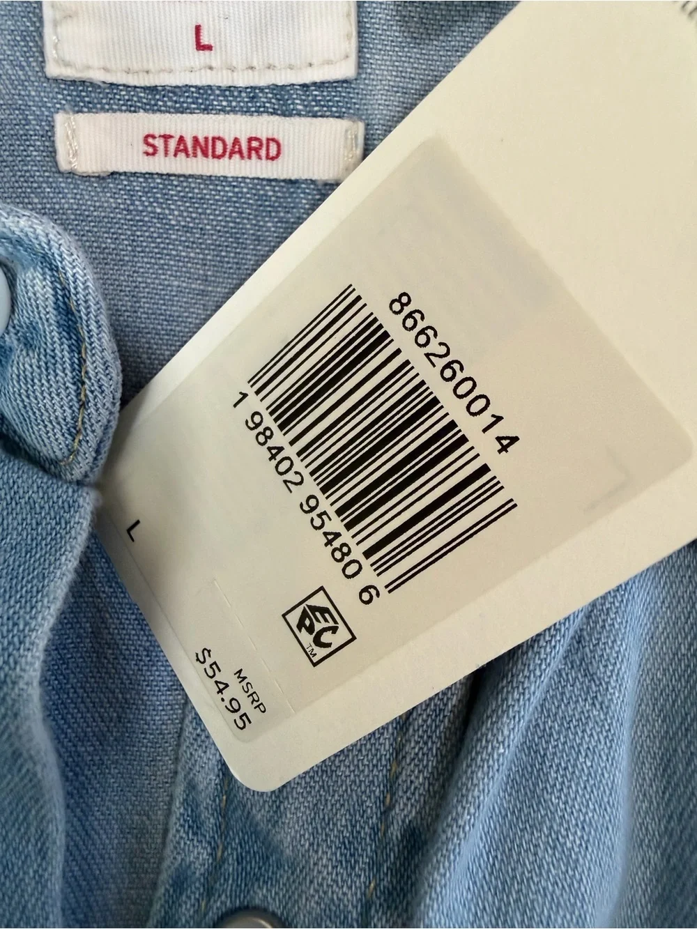 Levi's Light Blue Short-Sleeve Denim Western Shirt - Snap Front. Size L.
